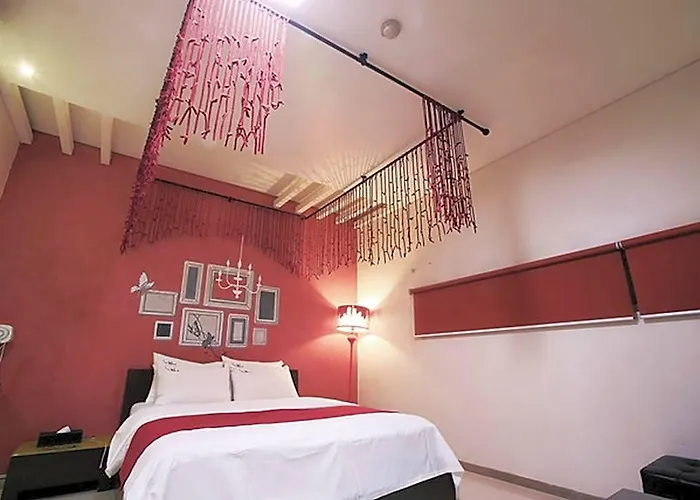 Suyu Solid Hotel 2*