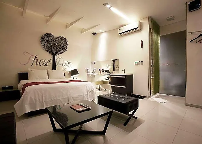 Suyu Solid Hotel 2*