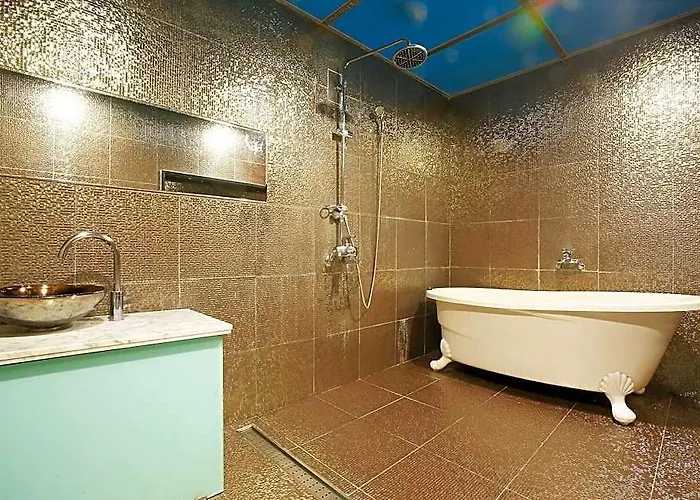Suyu Solid Hotel 2*
